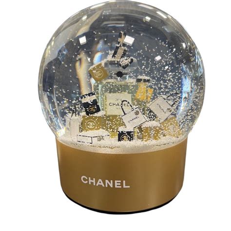 boule à neige Chanel Noel : occasion certifiée authentique